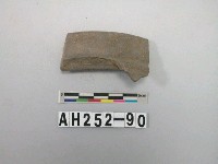 藏品(灰色夾砂陶口緣)的圖片